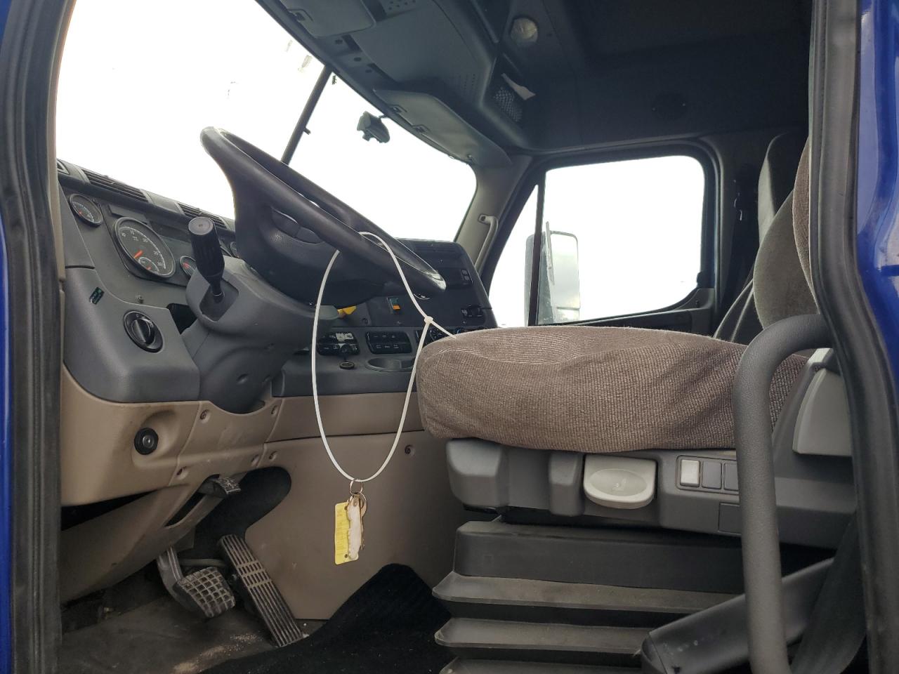 Freightliner Cascadia 1 Image 10