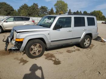 Salvage Jeep Commander