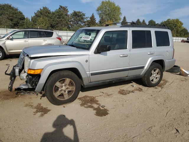  Salvage Jeep Commander