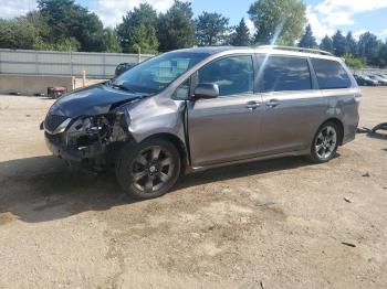  Salvage Toyota Sienna