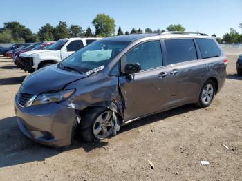  Salvage Toyota Sienna