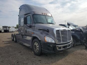  Salvage Freightliner Cascadia