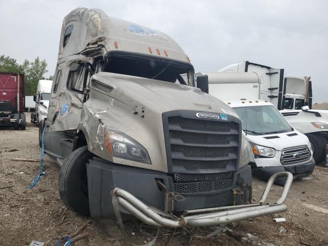  Salvage Freightliner Cascadia 1