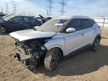  Salvage Nissan Kicks