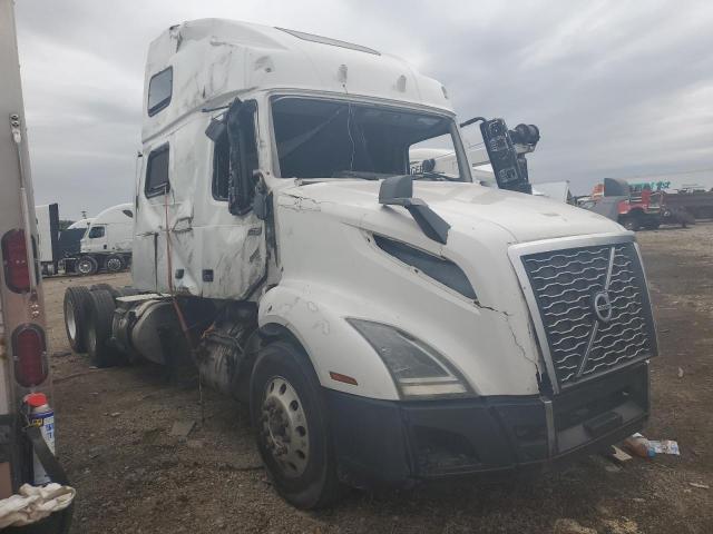  Salvage Volvo Vnl