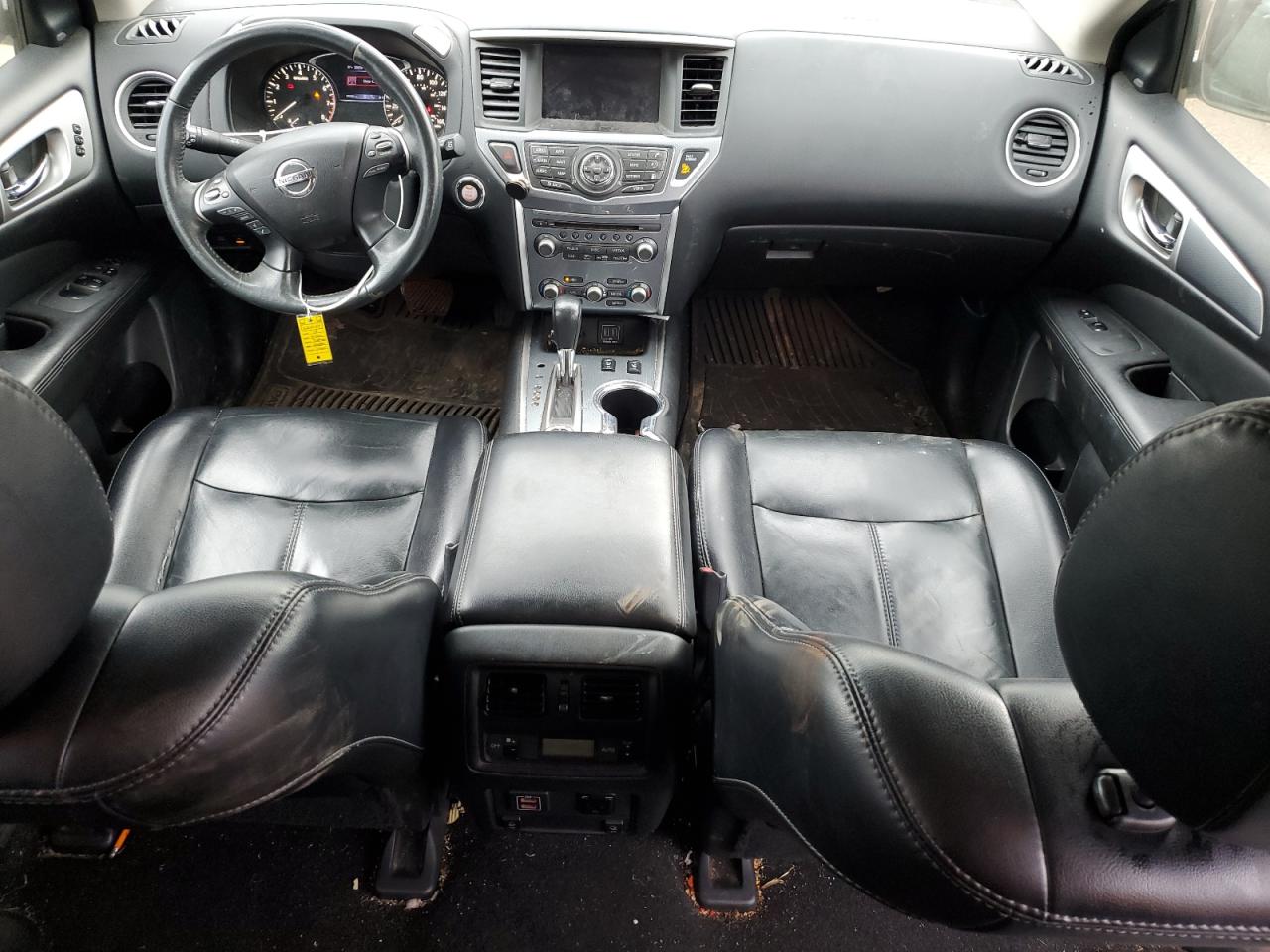 Nissan Pathfinder S Image 9