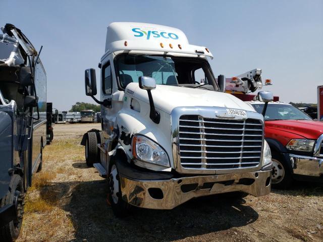  Salvage Freightliner Cascadia 1