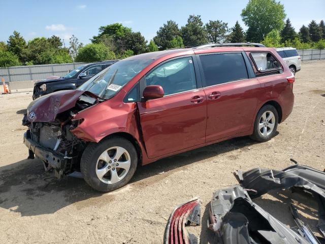  Salvage Toyota Sienna