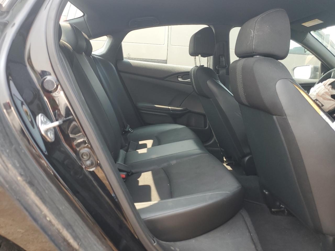 Honda Civic Sport Image 12