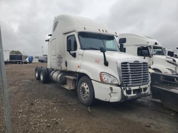  Salvage Freightliner Cascadia