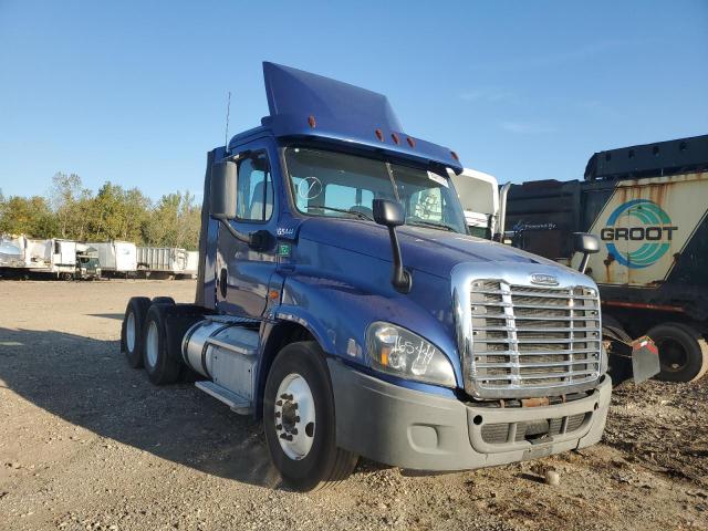  Salvage Freightliner Cascadia 1