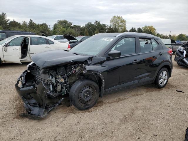  Salvage Nissan Kicks