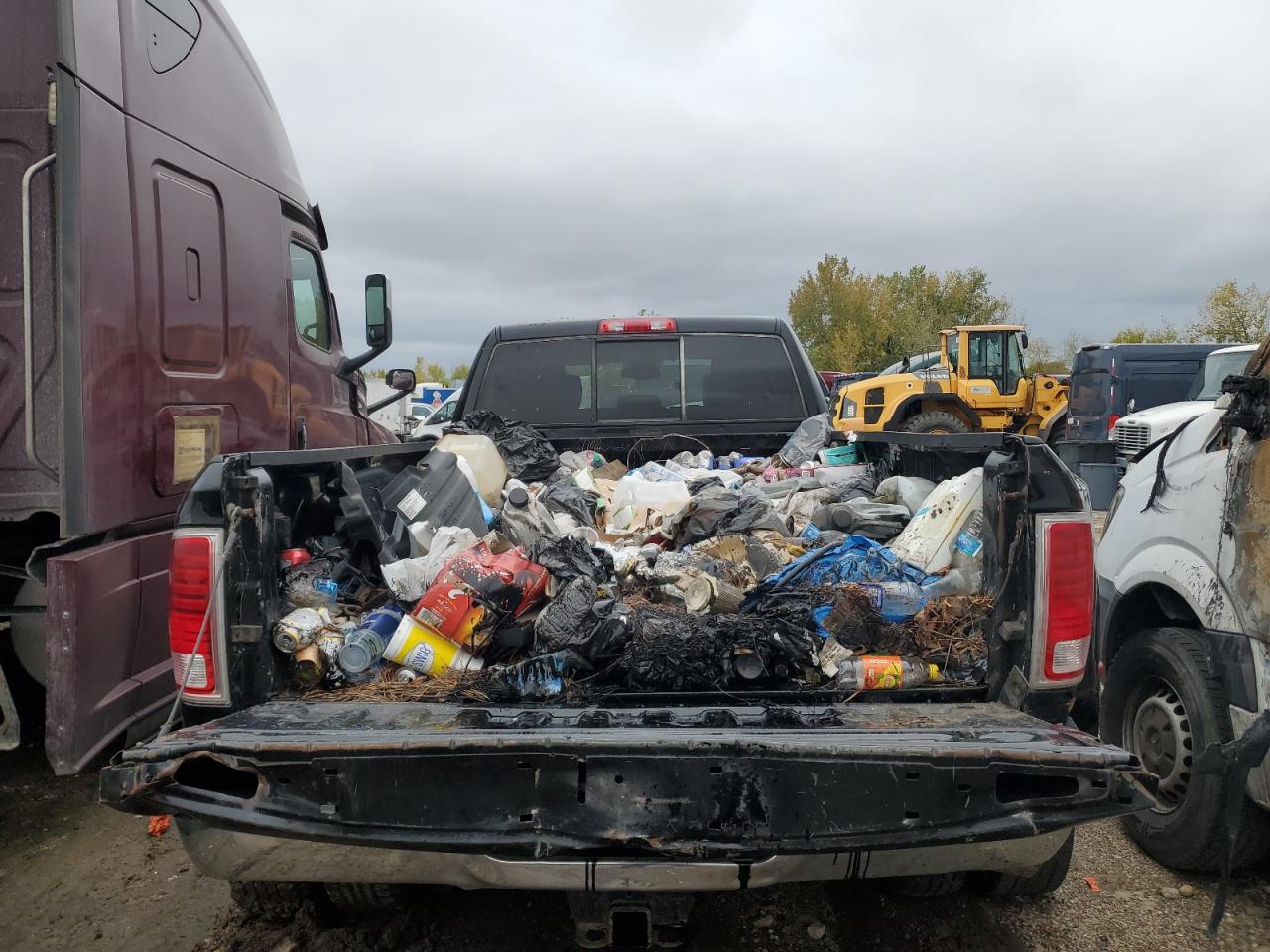 Ram 3500 Laramie Image 9