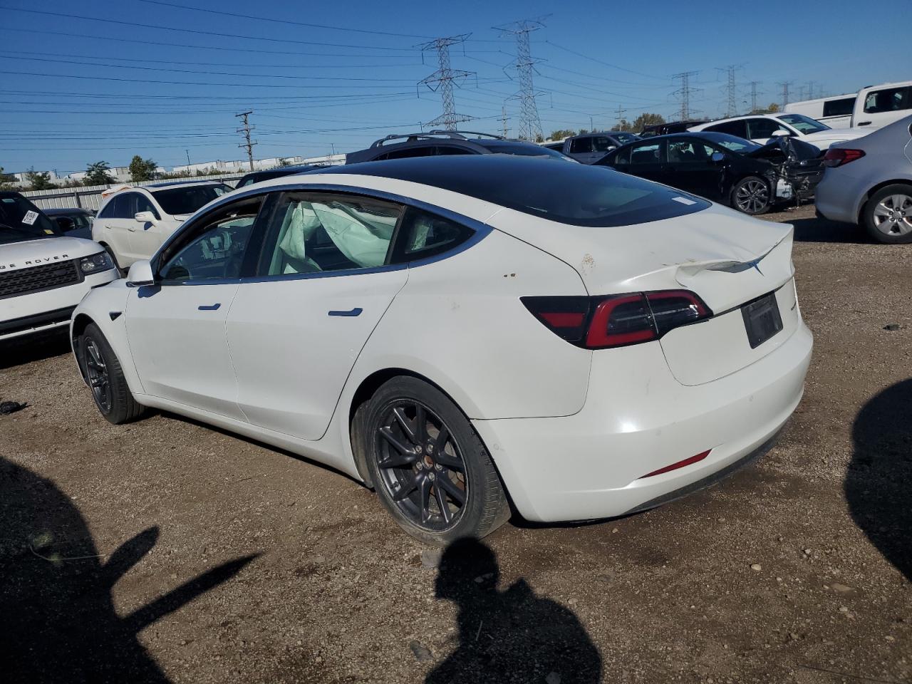 Tesla Model 3 Image 4