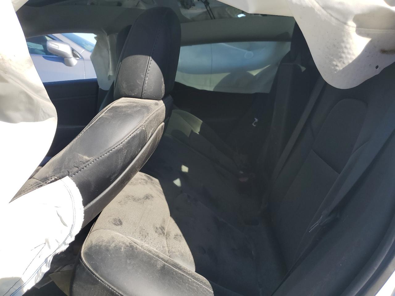 Tesla Model 3 Image 9