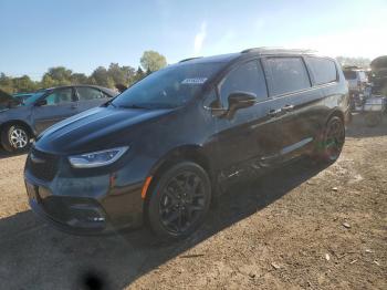  Salvage Chrysler Pacifica