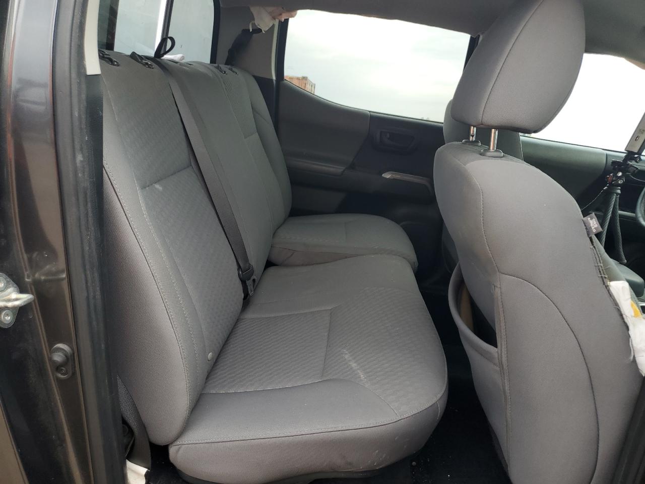 Toyota Tacoma Double Cab Image 11