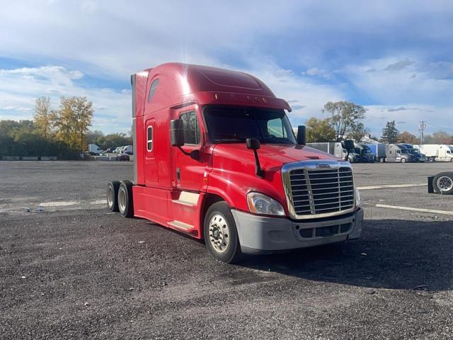 Salvage Freightliner Cascadia 1