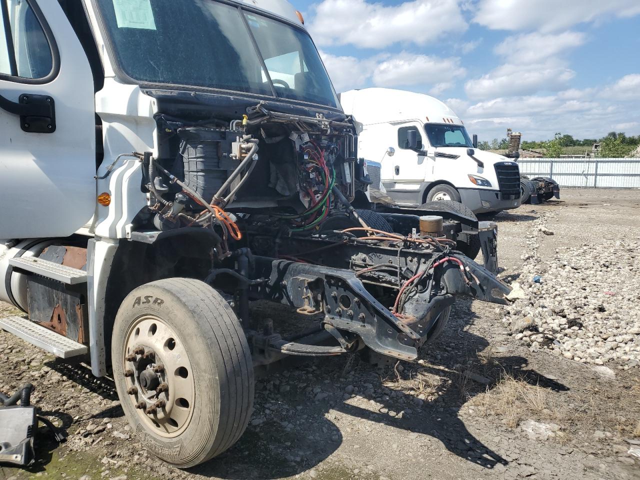 Freightliner Cascadia 1 Image 8