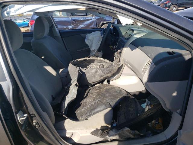 Toyota Corolla Base Image 9