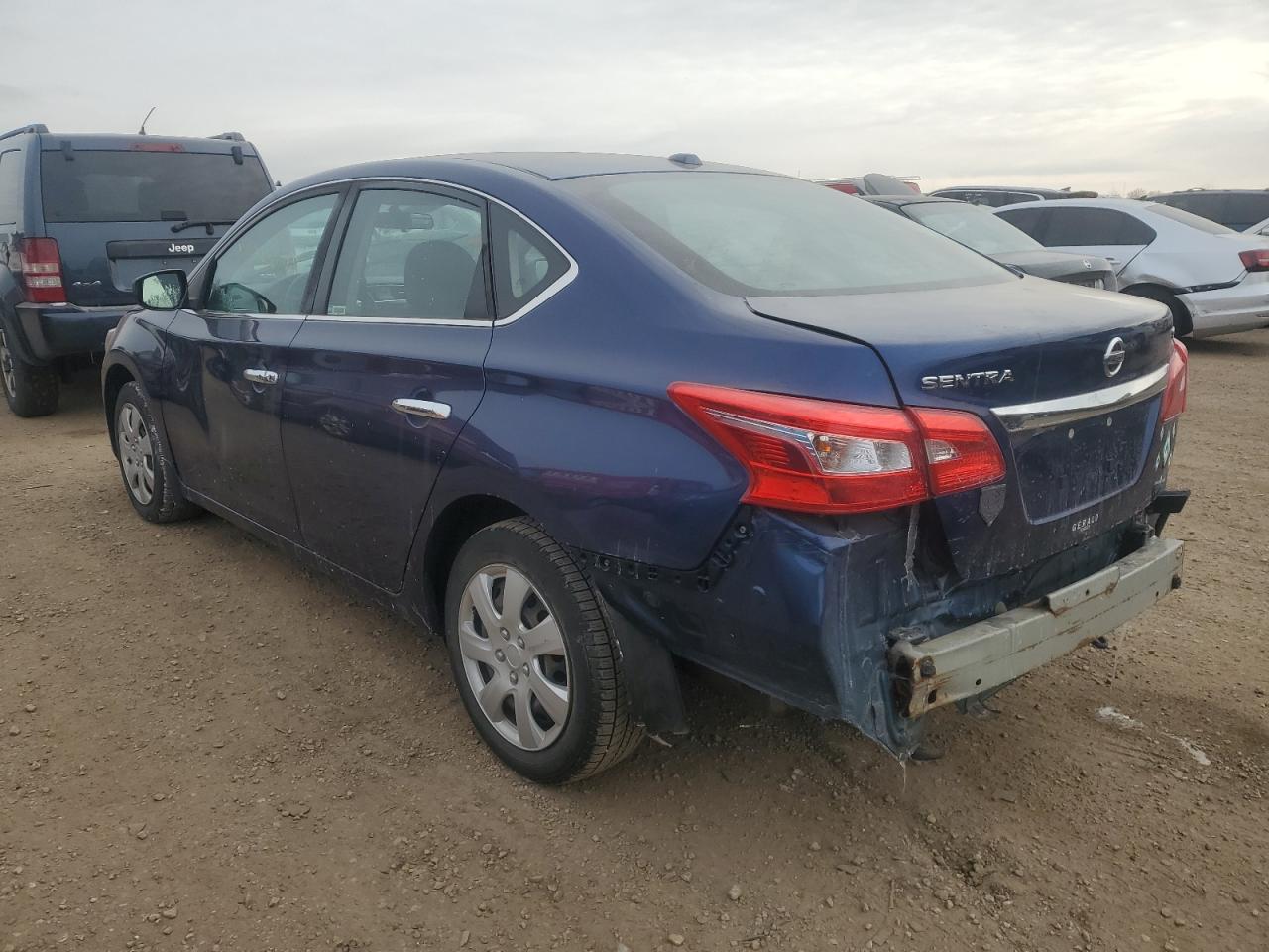 Nissan Sentra S Image 2