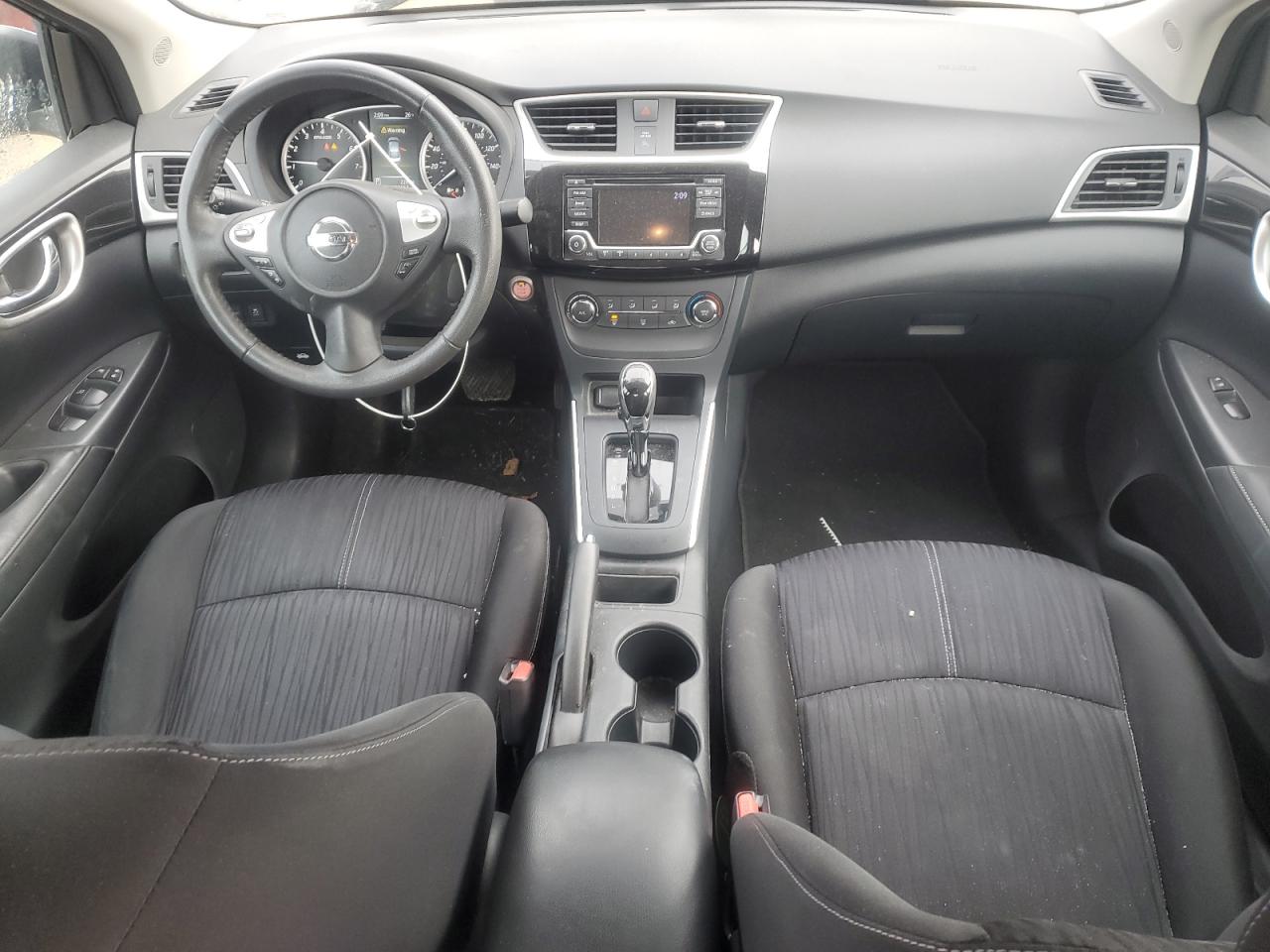 Nissan Sentra S Image 3