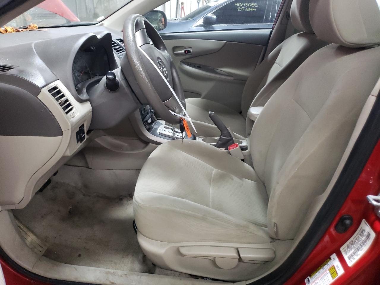 Toyota Corolla Base Image 10