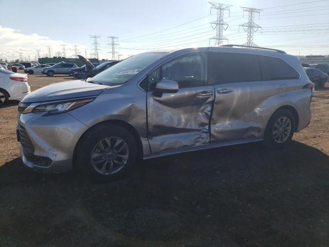  Salvage Toyota Sienna