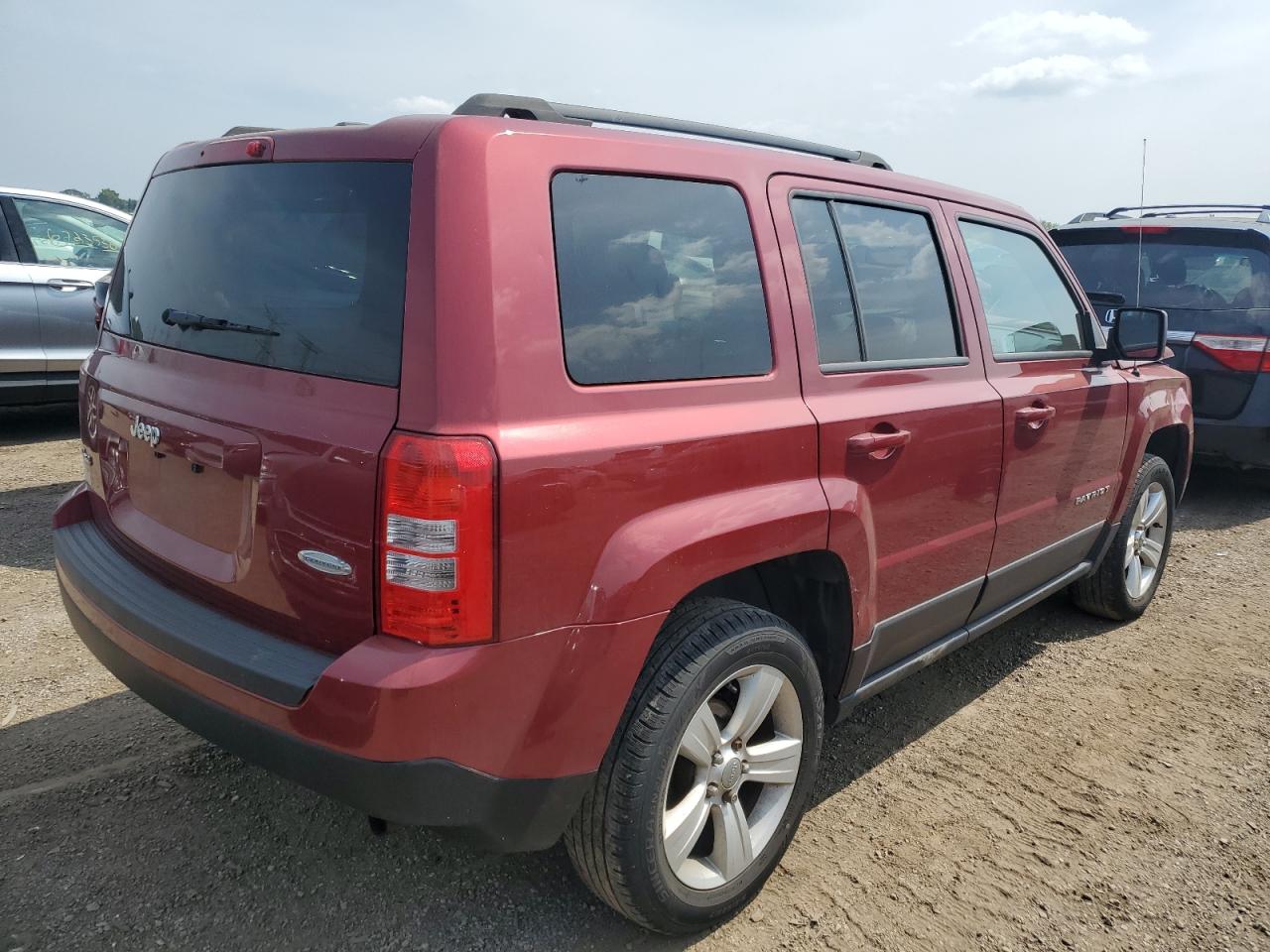 Jeep Patriot Latitude Image 10