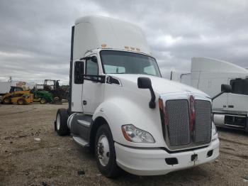 Salvage Kenworth Constructi