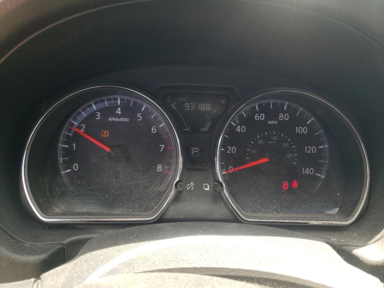 Nissan Versa S Image 8