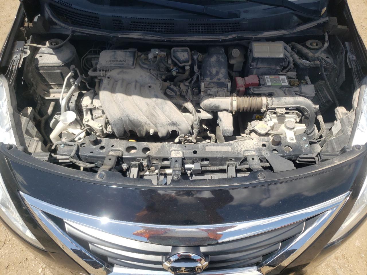 Nissan Versa S Image 11