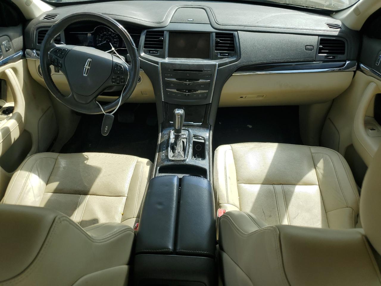 Lincoln MKS Image 5