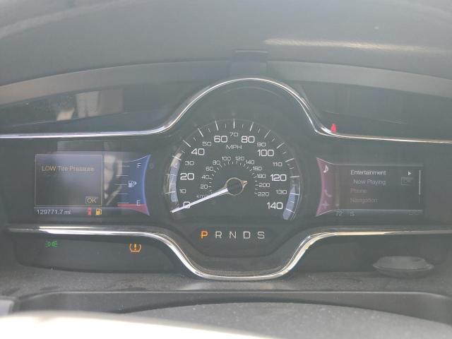 Lincoln MKS Image 11