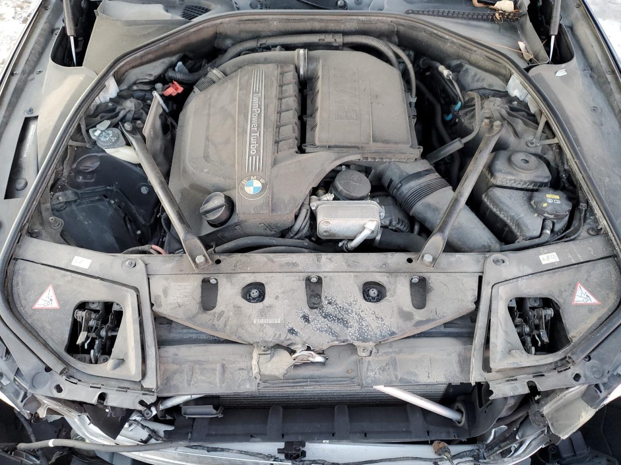 BMW 5 Series Xi Image 12