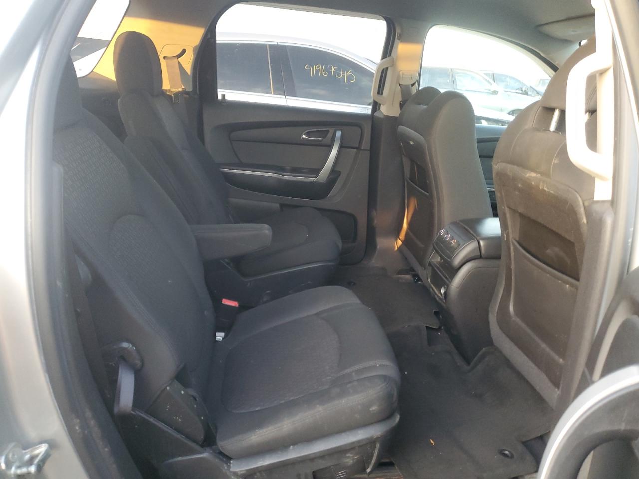 GMC Acadia Sle Image 2