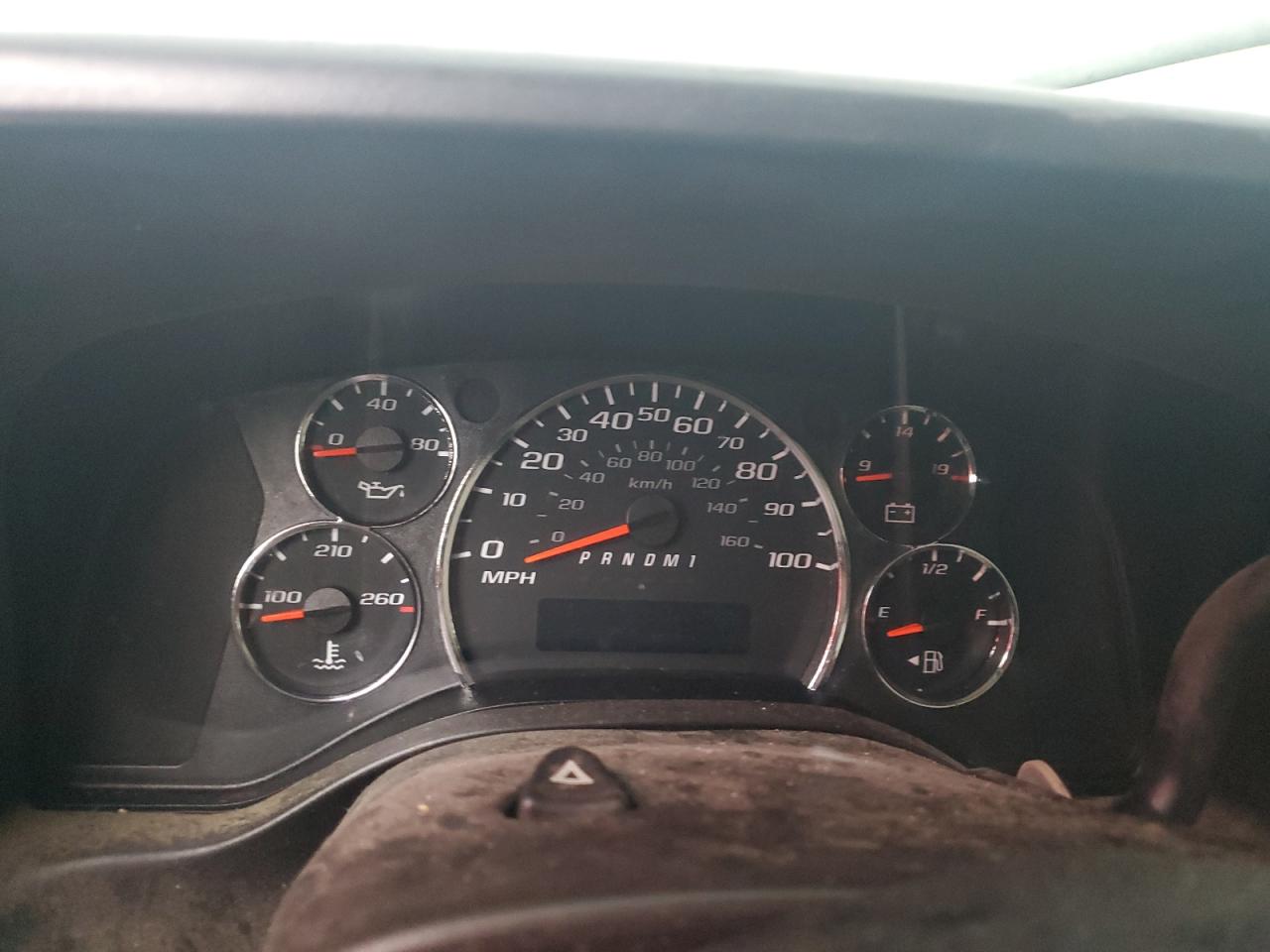 Chevrolet Express Image 8