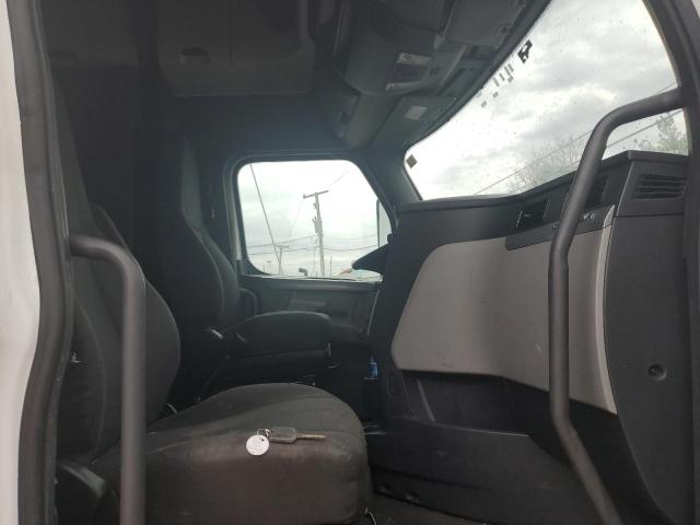 Freightliner Cascadia 1 Image 4