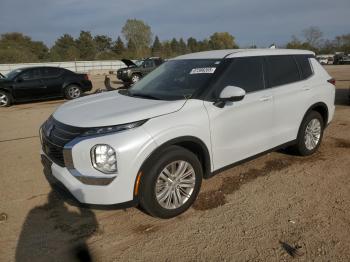  Salvage Mitsubishi Outlander