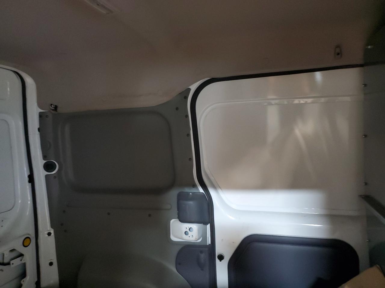 Ford Transit Xlt Image 6