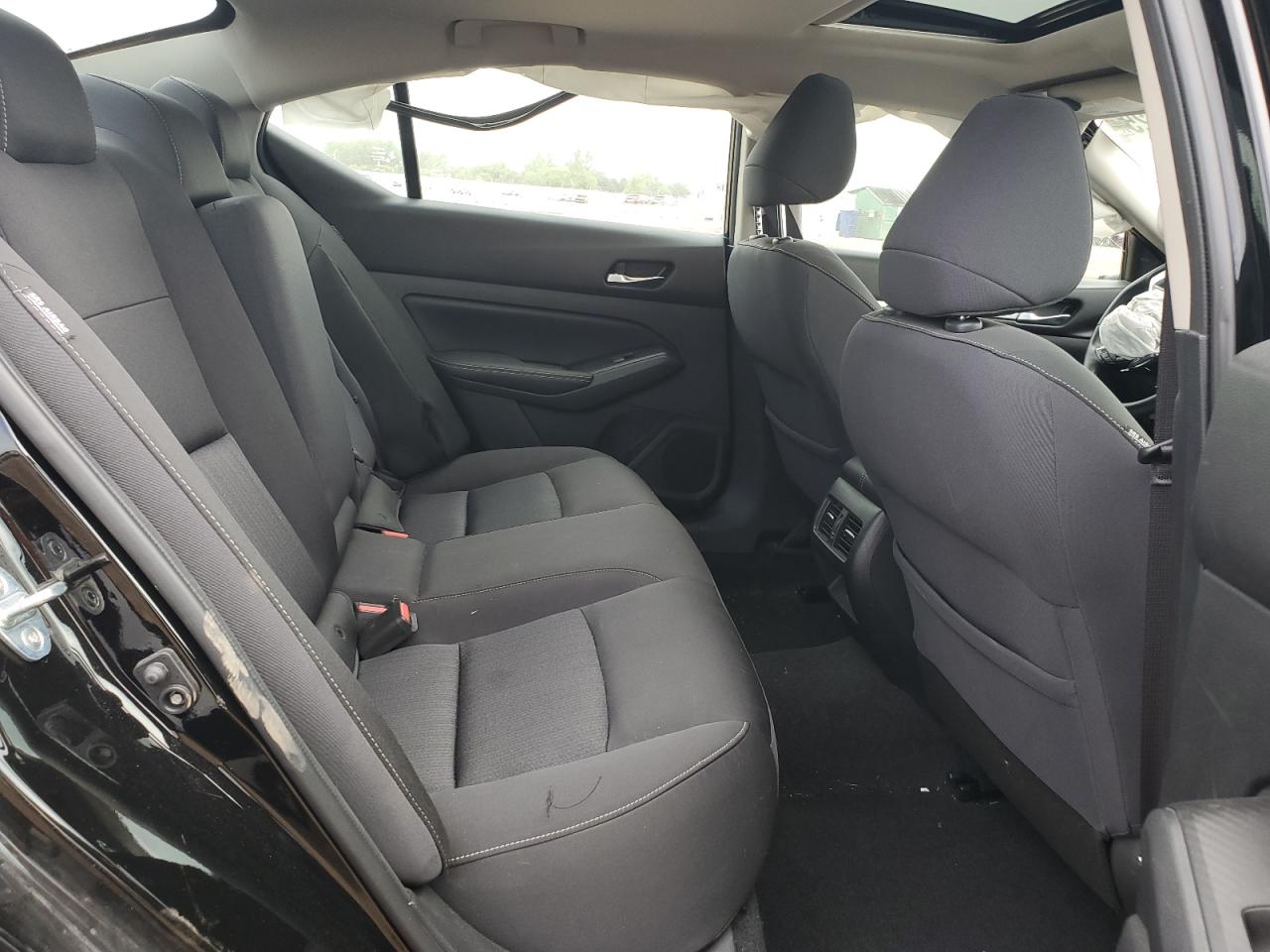 Nissan Altima Sv Image 8