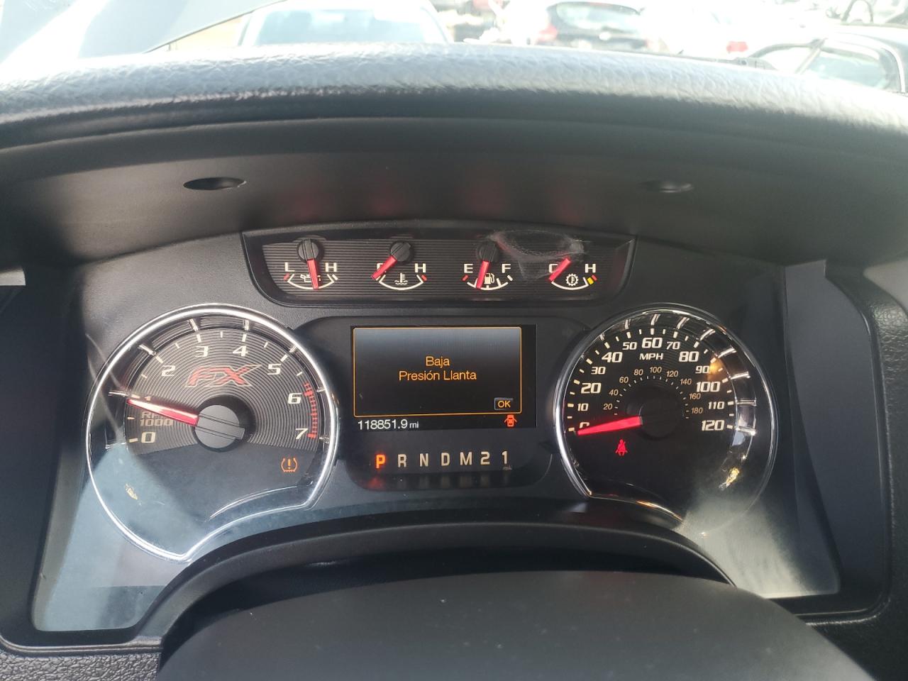 Ford F-150 Super Cab Image 9