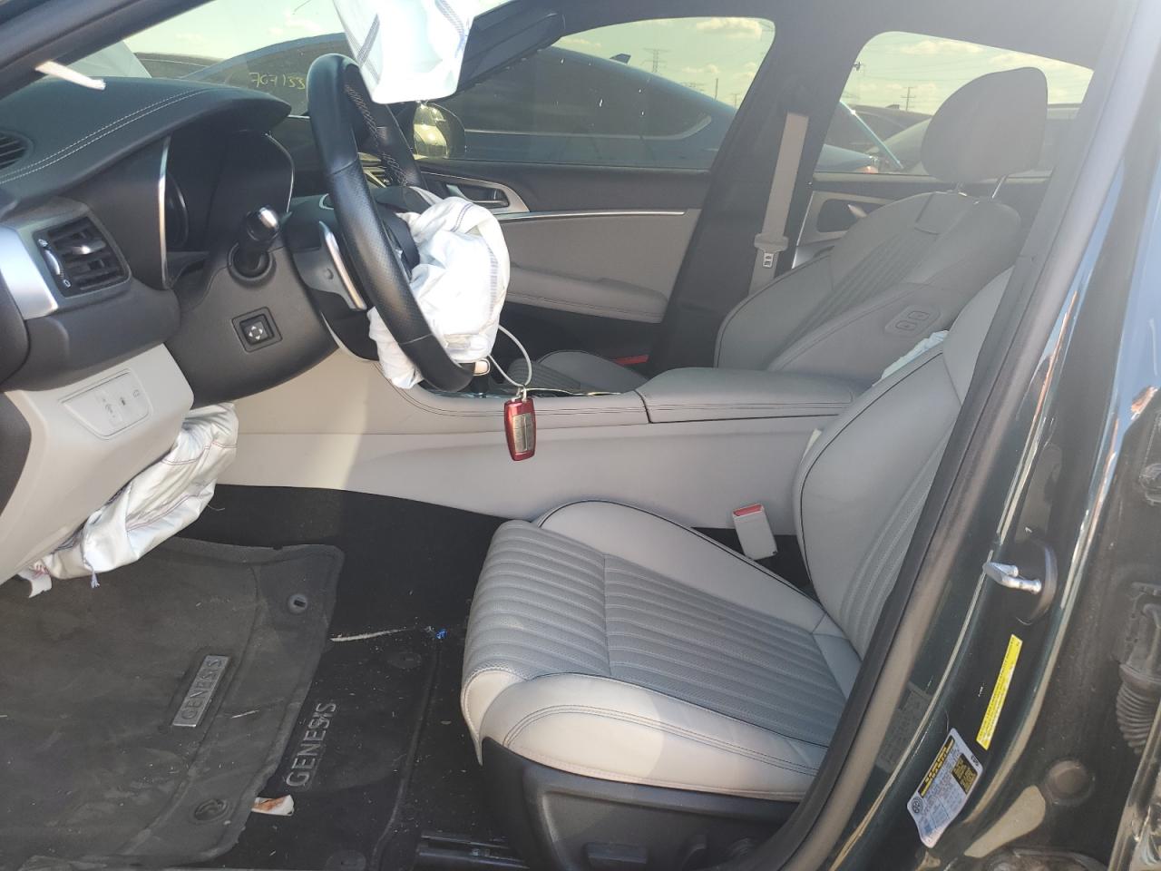 Genesis G70 Base Base Image 3