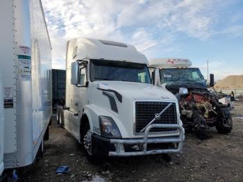  Salvage Volvo Vnl