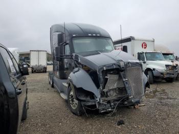  Salvage Kenworth Constructi