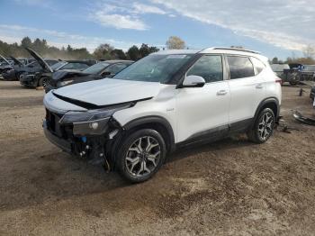  Salvage Kia Seltos