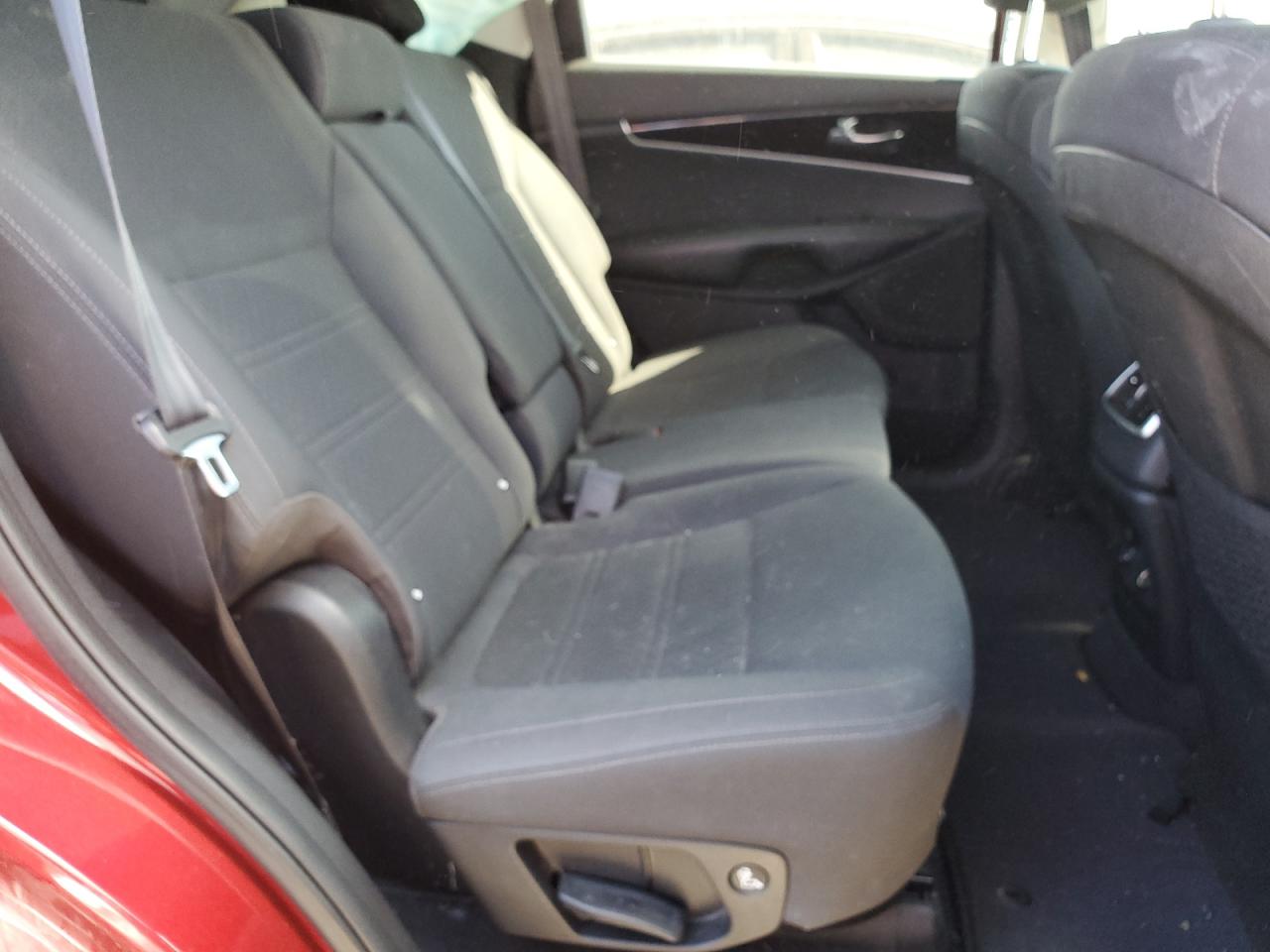 Kia Sorento S Image 8