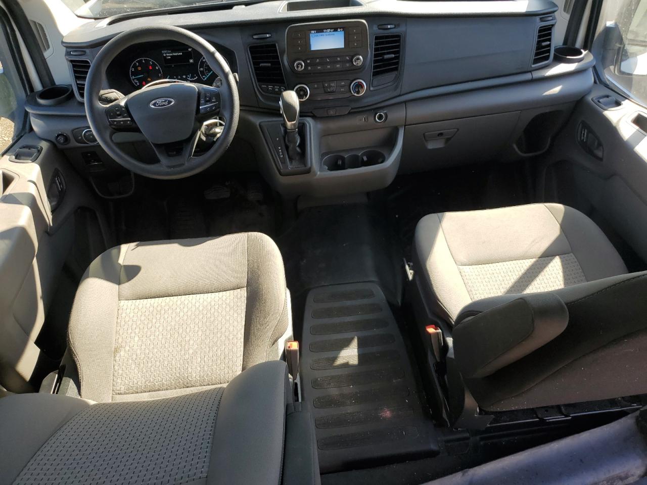 Ford Transit T-250 Image 5