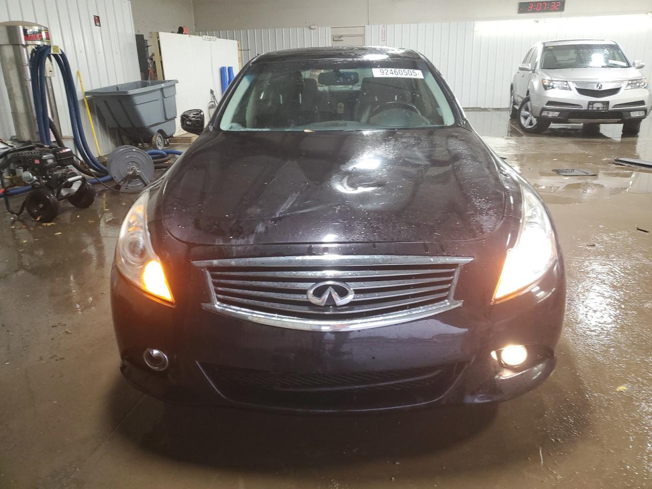 INFINITI G37 Image 11