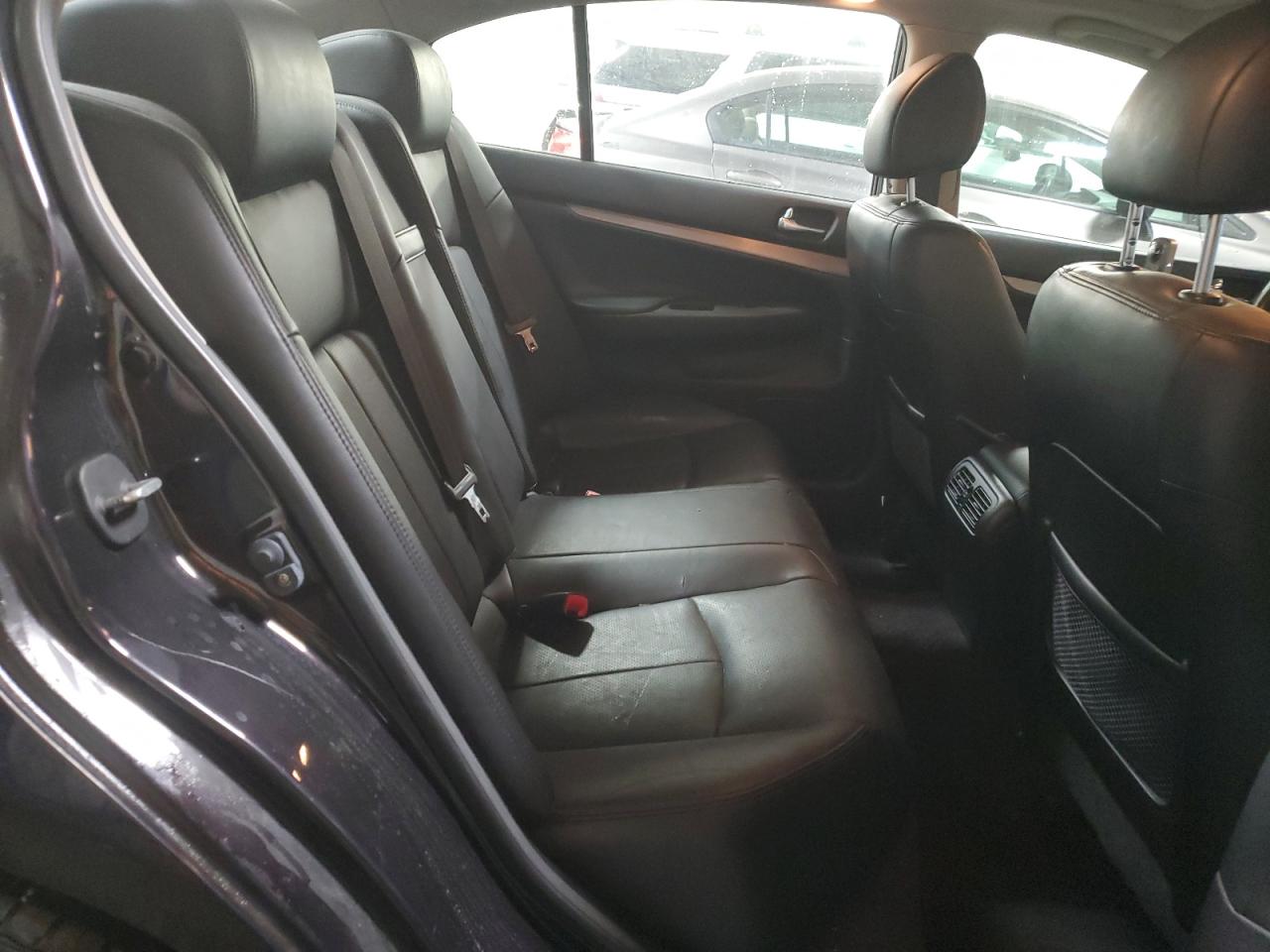 INFINITI G37 Image 4